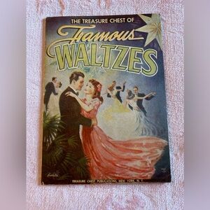 ✨4 for $20✨ “The Treasure Chest of Famous Waltzes” 1943 songbook collection